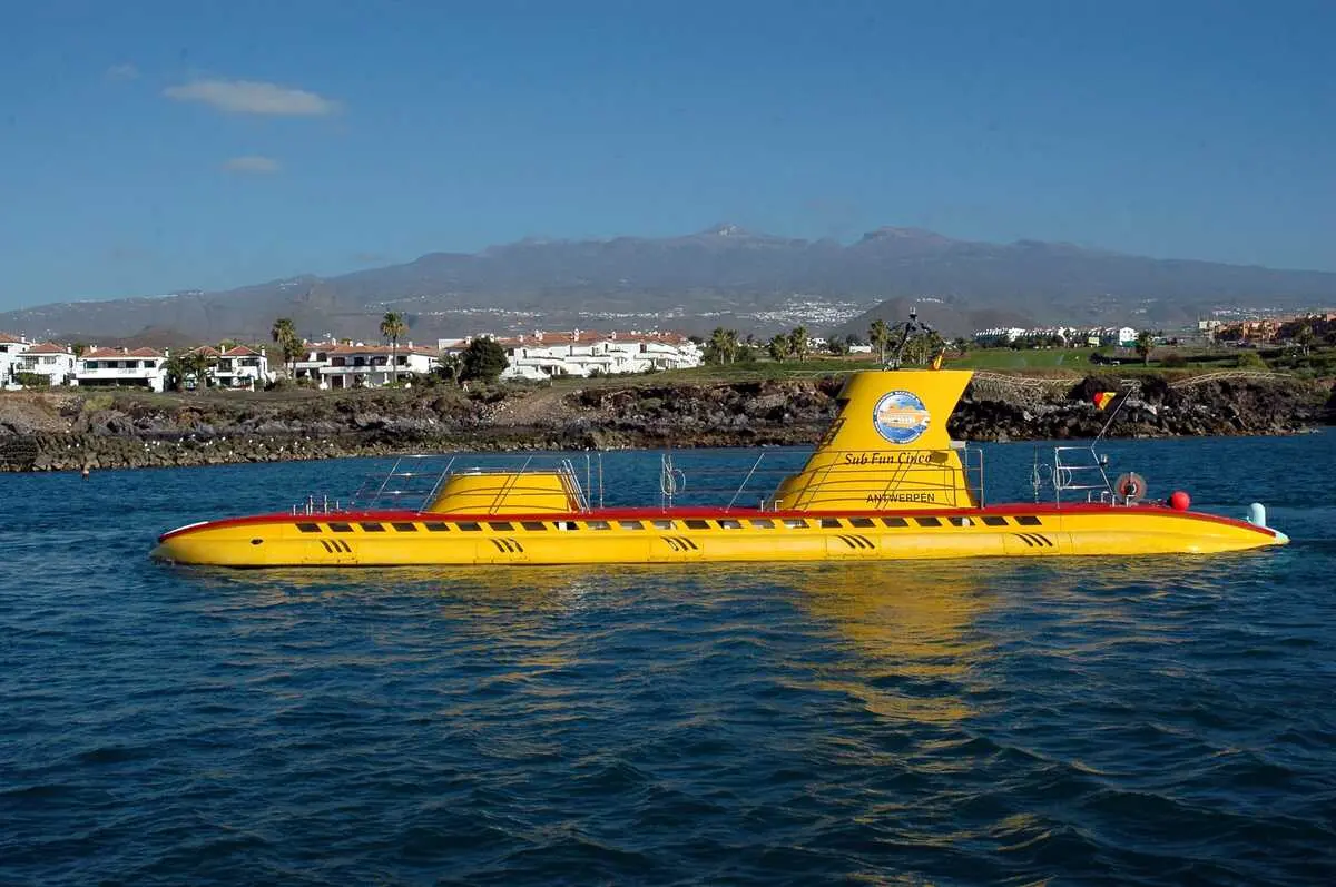 SUBMARINE EXCURSIONS