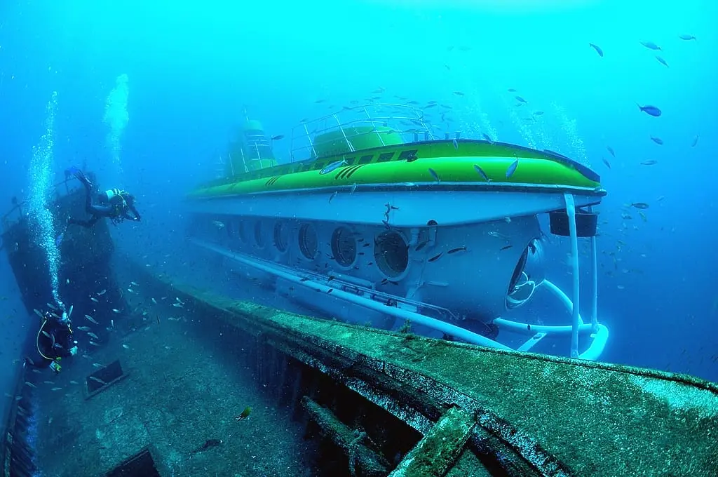 SUBMARINE EXCURSIONS