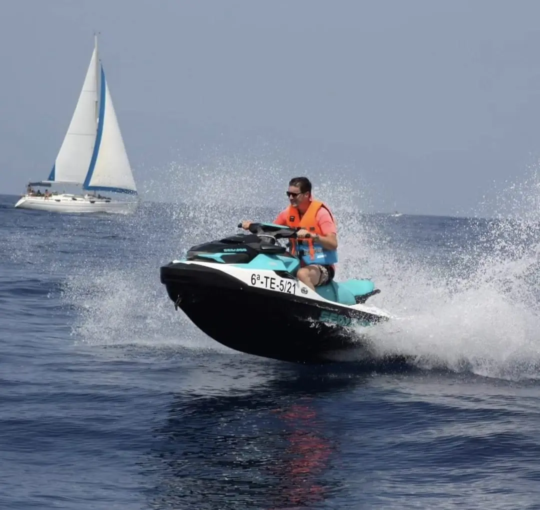 JET SKI AND JET CAR