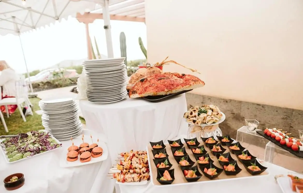 DINNER SHOWS