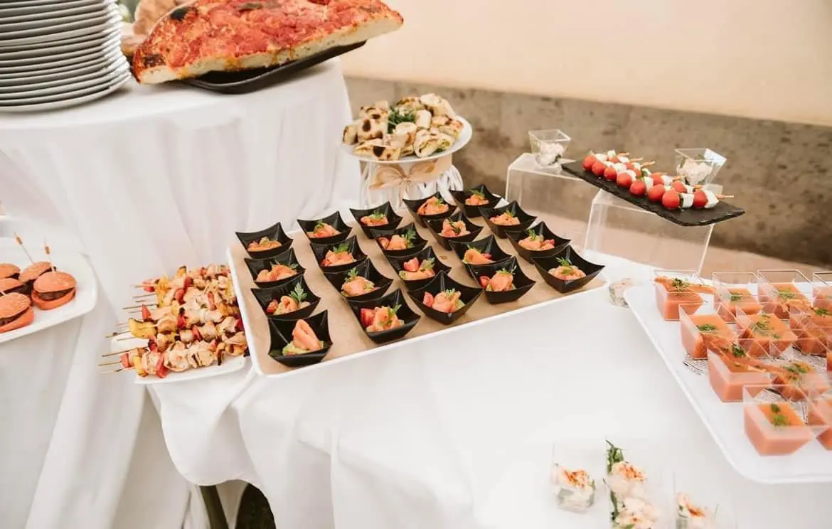 DINNER SHOWS