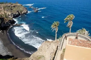 Tenerife trekking routes — discover trails across volcanic landscapes and green ravines